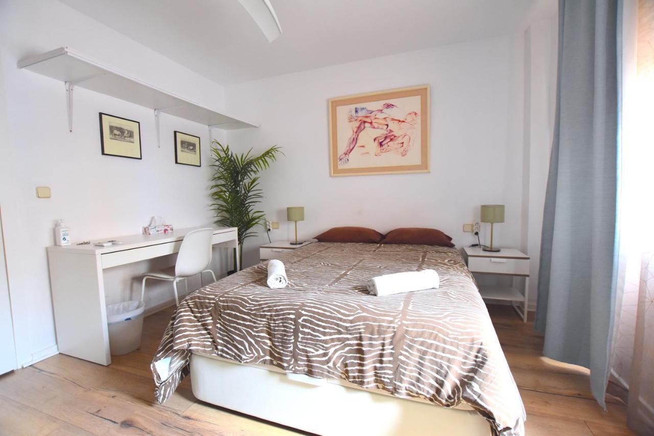 Habitacion En Apartamento De Diseno Màlaga Exteriér fotografie